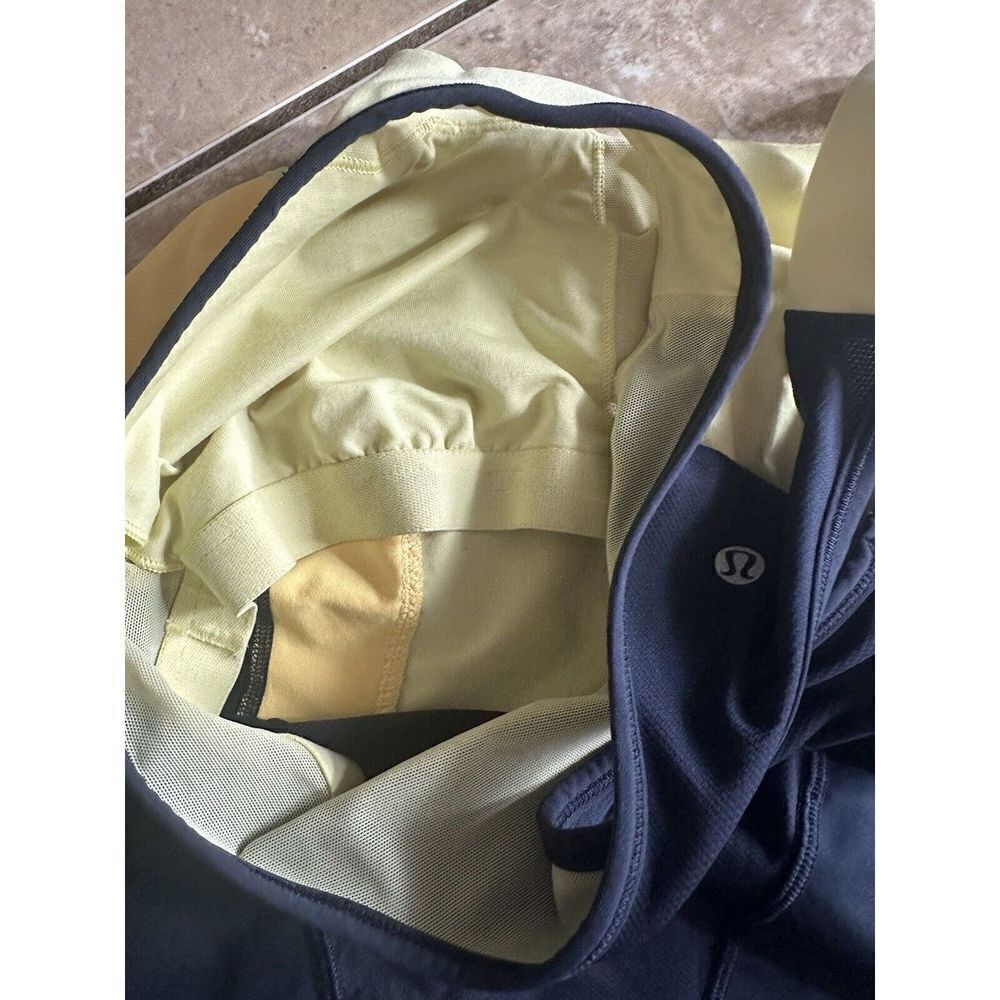 Lululemon 8 10 Colorblock Active Top Yellow - image 5